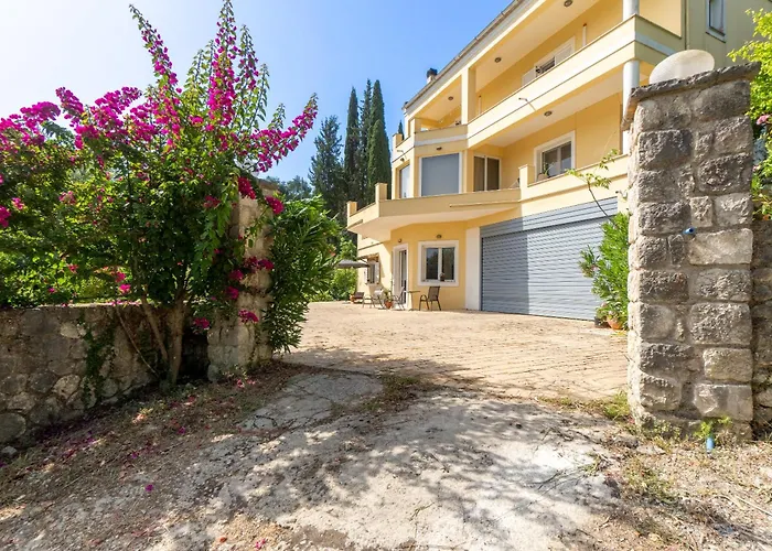 Teachers' House